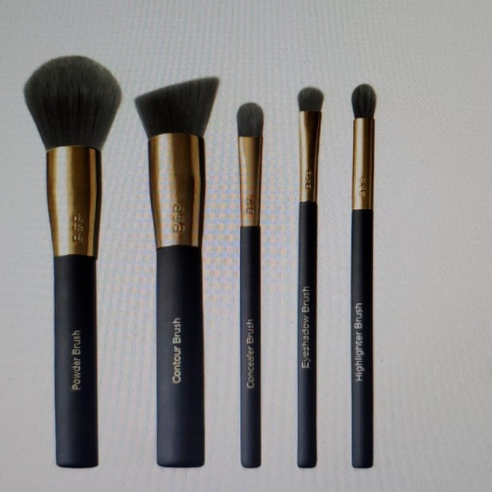 NWT Charcoal 5 piece Brush set billion dollar